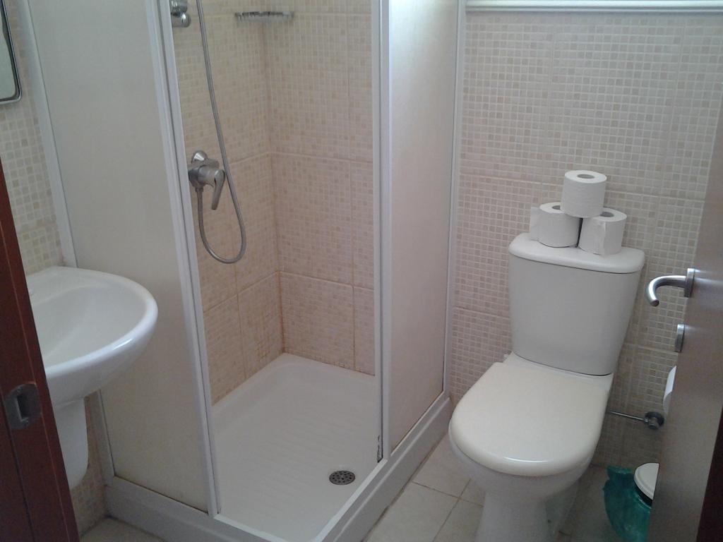 Artemis Karas Holidays Apartment Паралімні Номер фото