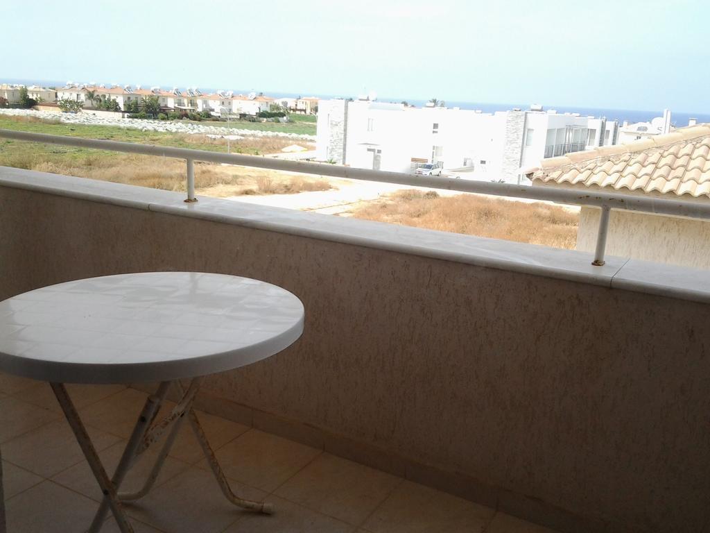 Artemis Karas Holidays Apartment Паралімні Номер фото