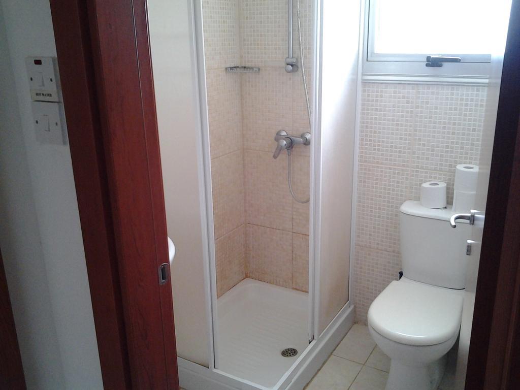 Artemis Karas Holidays Apartment Паралімні Номер фото
